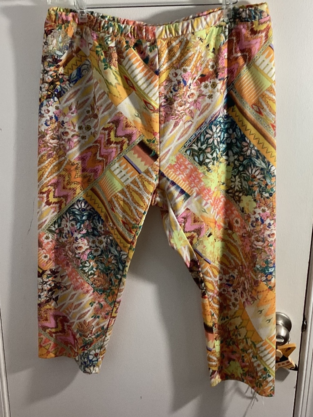 NWOT ONE WORLD PLUS 2X YELLOW  SHADES CAPRI LEGGINGS HAWAIIAN TROPICAL VACATION